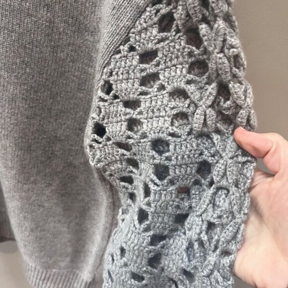 Magaschoni Gray Cashmere &‎ Wool Knit Sweater With Crochet Sleeves -Small - Picture 2 of 4